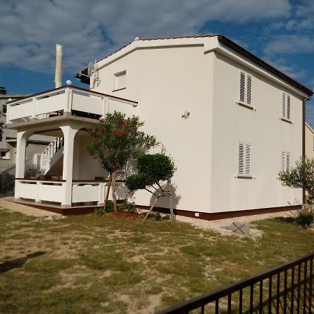 Apartmani Dokoza Vir Exterior photo