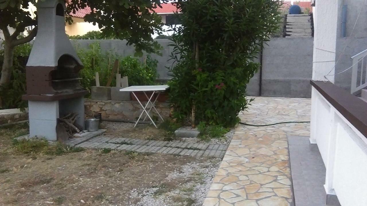 Apartmani Dokoza Vir Exterior photo